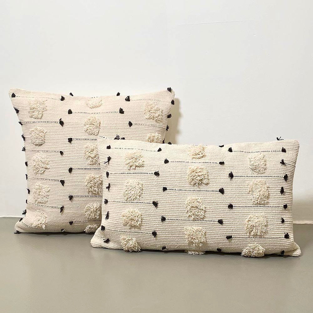 Threaded Swedish Tuft Pillow Cover White Black _hover